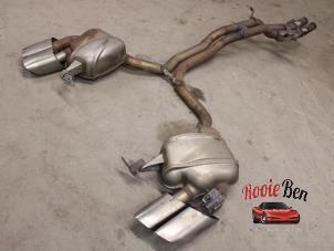 Used Exhaust rear silencer Porsche Macan (95B) 3.6 V6 24V Turbo Price on request offered by Rooie Ben autodemontage
