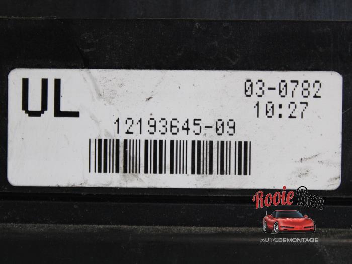 Skrzynka bezpieczników z Chevrolet Avalanche 5.3 1500 V8 4x4 2003