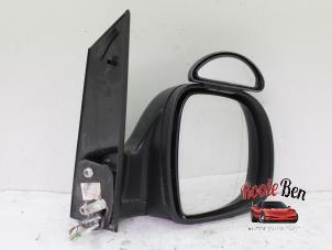 Used Wing mirror, right Mercedes Vito (639.6) 2.2 111 CDI 16V Price on request offered by Rooie Ben autodemontage