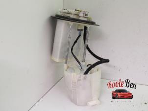 Used Electric fuel pump Toyota RAV4 (A3) 2.0 16V VVT-i 4x4 Price on request offered by Rooie Ben autodemontage