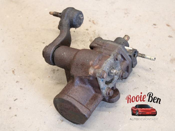 Steering box Chevrolet Avalanche 5.3 1500 V8 4x4 - P15062833 OEM