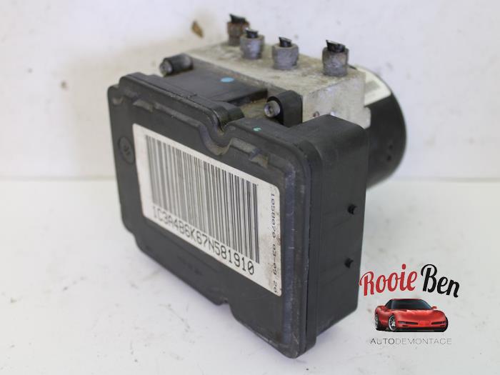 Begagnade ABS-pump Chrysler Sebring II (JS) 2.4 16V VVT Pris € 100,00 Marginaltabell erbjuds av Rooie Ben autodemontage