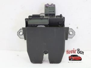 Used Tailgate lock mechanism Ford Mondeo IV Wagon 2.0 16V Price on request offered by Rooie Ben autodemontage