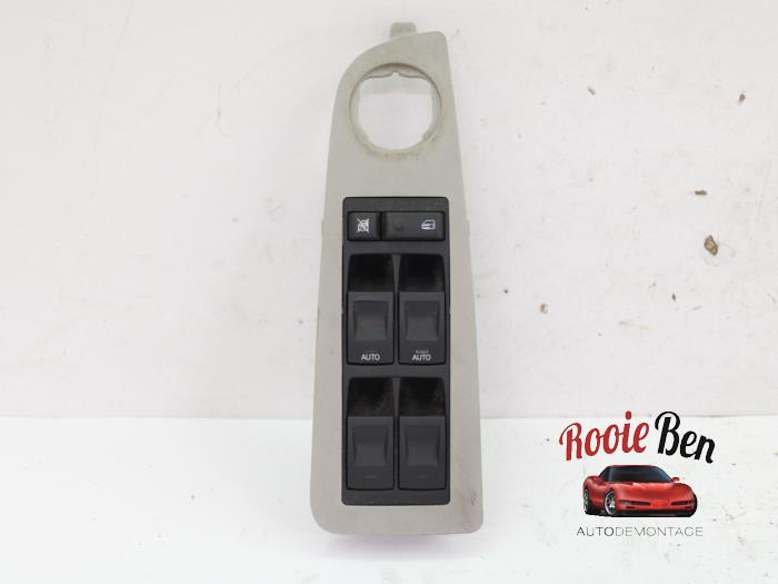 Usados Interruptor de ventanilla eléctrica Chrysler 300 C 5.7 V8 Hemi Precio € 20,00 Norma de margen ofrecido por Rooie Ben autodemontage