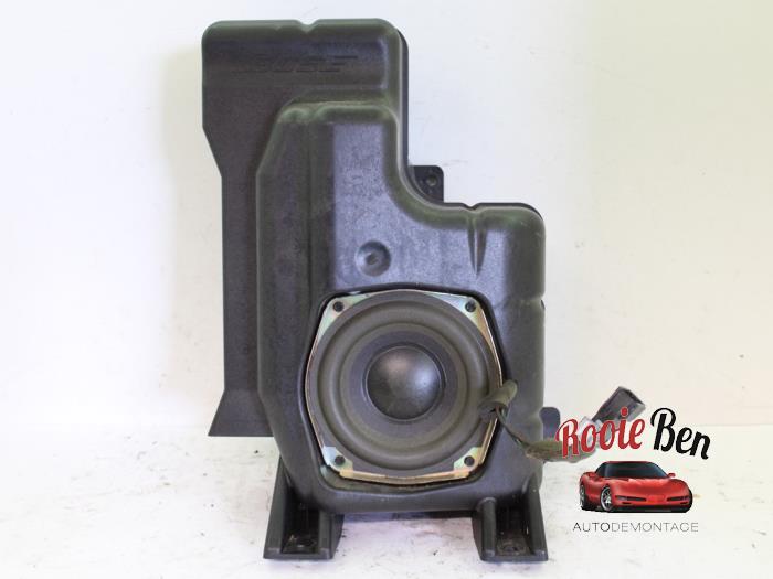 Używane Subwoofer Cadillac SRX 4.6 V8 32V AWD Cena € 50,00 Procedura marży oferowane przez Rooie Ben autodemontage