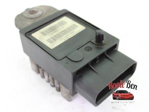 Used Cooling fan resistor Chrysler Voyager Price on request offered by Rooie Ben autodemontage