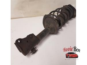 Used Rear shock absorber rod, right Toyota Yaris (P1) 1.3 16V VVT-i Price € 40,00 Margin scheme offered by Rooie Ben autodemontage