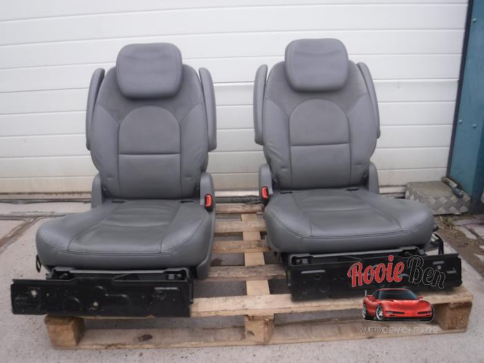 Siège Avant Droit Pour CHRYSLER GRAND VOYAGER 5 (2.8 CRD) - Occasion En Bon état - Garantie 12 Mois