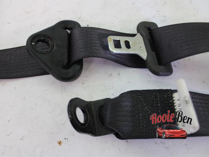 Rear seatbelt, left from a Jeep Compass (PK) 2.2 CRD 16V 4x4 2012