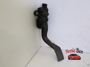 Used Accelerator pedal Jeep Compass (PK) 2.2 CRD 16V 4x4 Price on request offered by Rooie Ben autodemontage