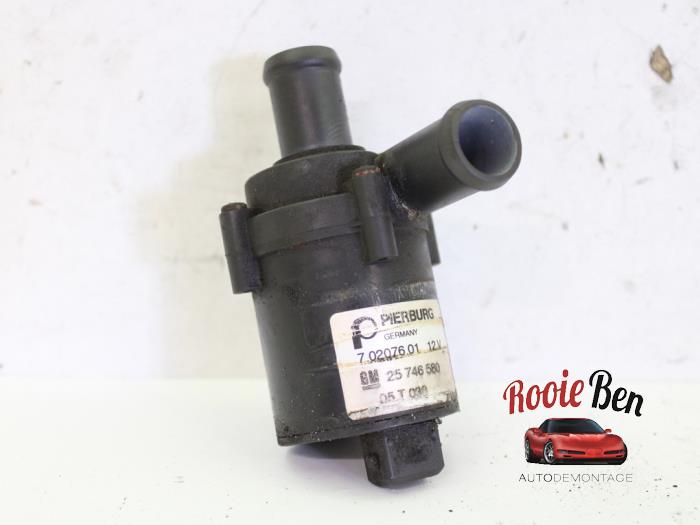 Begagnade Extra vattenpump Cadillac SRX 4.6 V8 32V AWD Pris € 50,00 Marginaltabell erbjuds av Rooie Ben autodemontage