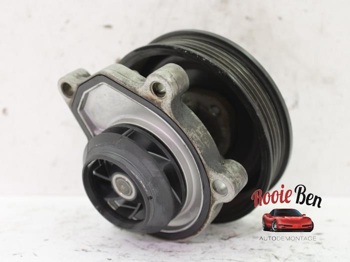 Water pump from a Seat Ibiza IV (6J5) 1.2 12V 2012