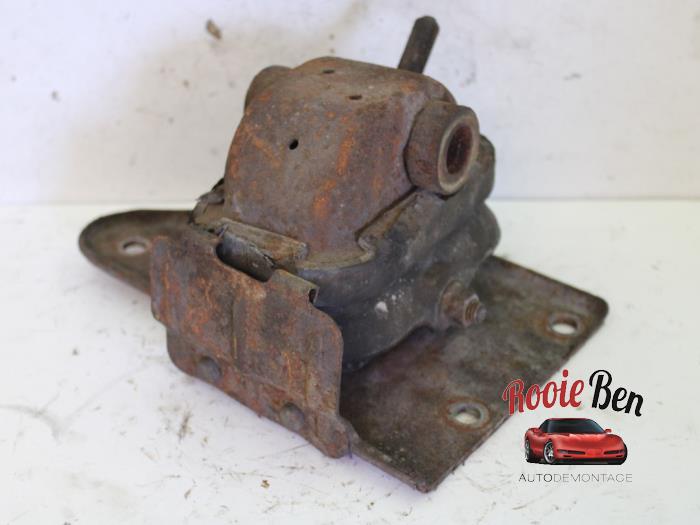 Usagé Support moteur Ford Usa F-150 Prix € 25,00 Règlement à la marge proposé par Rooie Ben autodemontage