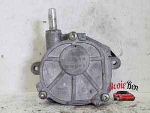 Used Vacuum pump (petrol) Mercedes C (W204) 1.8 C-180K 16V Price on request offered by Rooie Ben autodemontage