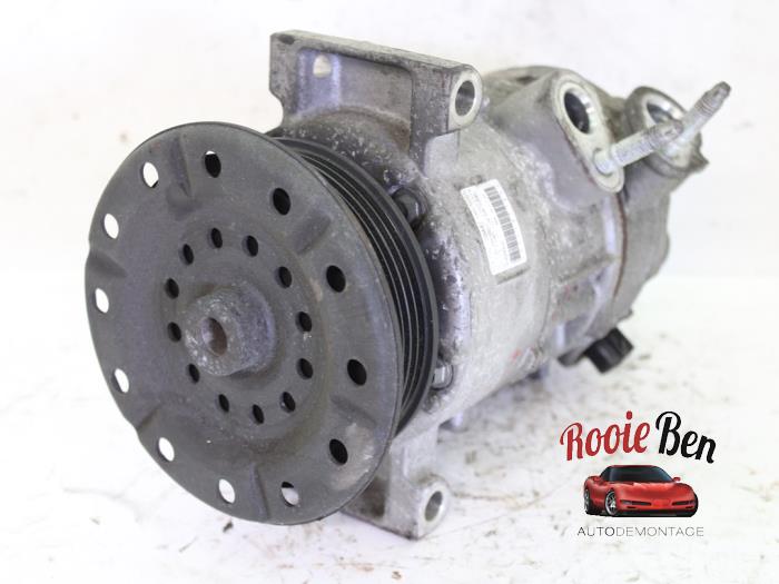 Usagé Pompe clim Dodge Caliber 1.8 16V Prix € 125,00 Règlement à la marge proposé par Rooie Ben autodemontage