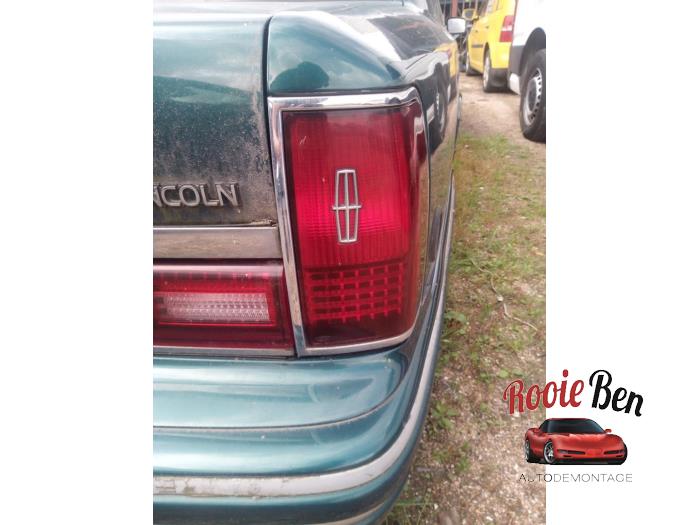 Taillight, right from a Lincoln Town Car 4.6 1993