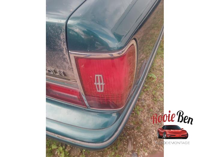 Taillight, right from a Lincoln Town Car 4.6 1993