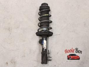 Used Front shock absorber rod, right Fiat Grande Punto (199) 1.2 Price € 40,00 Margin scheme offered by Rooie Ben autodemontage