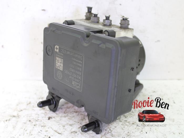 Begagnade ABS-pump Volkswagen Touran (1T3) 1.4 16V TSI EcoFuel Pris € 150,00 Marginaltabell erbjuds av Rooie Ben autodemontage