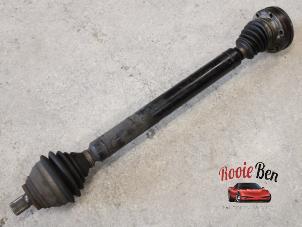 Used Front drive shaft, right Volkswagen Touran (1T3) 1.4 16V TSI EcoFuel Price on request offered by Rooie Ben autodemontage