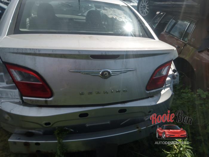 Używane Tylna klapa Chrysler Sebring II (JS) 2.0 CRD 16V Cena € 150,00 Procedura marży oferowane przez Rooie Ben autodemontage