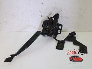 Used Bonnet lock mechanism Buick Enclave 3.6 V6 24V Price on request offered by Rooie Ben autodemontage