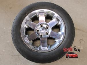 Begagnade Hjul + däck Dodge 1500 Standard Cab (DS) 5.7 Hemi V8 Pris på förfrågan erbjuds av Rooie Ben autodemontage