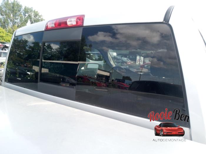 Używane Szyba tylna Dodge 1500 Standard Cab (DS) 5.7 Hemi V8 Cena na żądanie oferowane przez Rooie Ben autodemontage
