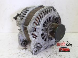 Dynamo från en Renault Laguna III Estate (KT) 2.0 dCi 16V 150 2010