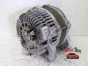 Dynamo från en Renault Laguna III Estate (KT) 2.0 dCi 16V 150 2010