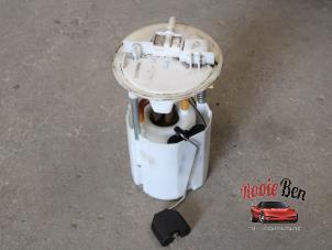 Usados Bomba eléctrica de combustible Smart Fortwo Coupé (451.3) 1.0 52 KW Precio de solicitud ofrecido por Rooie Ben autodemontage