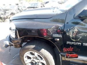 Used Front wing, left Dodge Ram 3500 Standard Cab (DR/DH/D1/DC/DM) 5.7 V8 Hemi 1500 4x4 Price on request offered by Rooie Ben autodemontage
