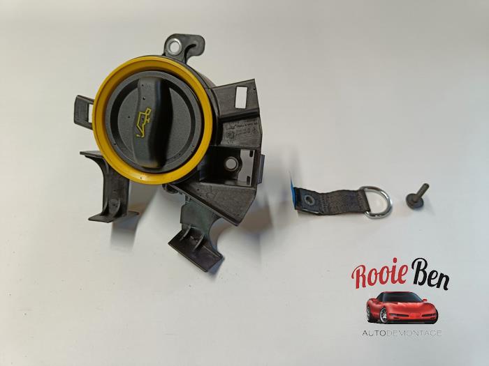 Gebrauchte Ölkappe Porsche 718 Cayman (982) 4.0 GT4 Preis € 35,00 Margenregelung angeboten von Rooie Ben autodemontage