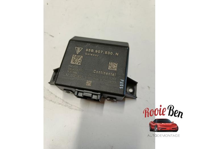 Usados Módulo Gateway Porsche 718 Cayman (982) 4.0 GT4 Precio € 150,00 Norma de margen ofrecido por Rooie Ben autodemontage