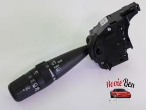 Gebrauchte Richtungsanzeiger Schalter Jeep Compass (MK49) 2.4 16V 4x4 Preis auf Anfrage angeboten von Rooie Ben autodemontage