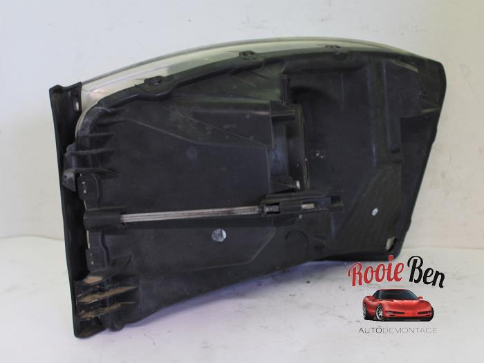 Faro derecha de un Dodge Ram (DR/DH/D1/DC/DM) 5.7 V8 Hemi 1500 4x4 2007