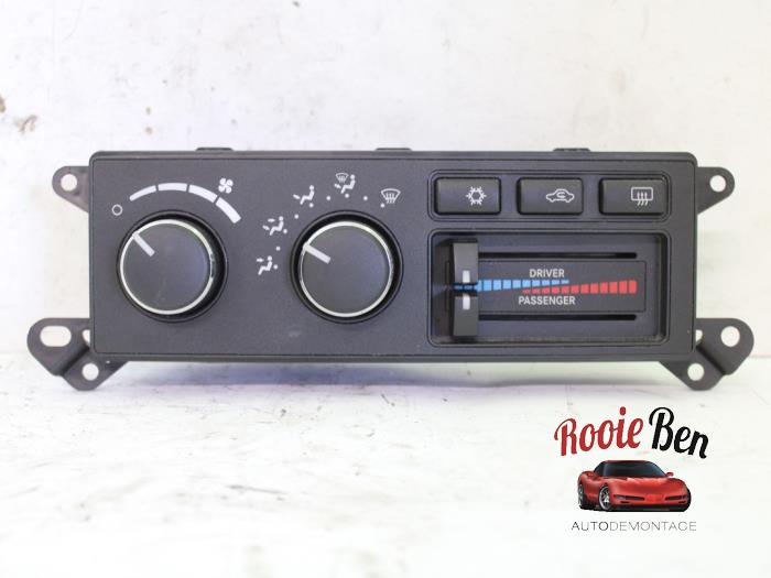 Panel de control de calefacción de un Dodge Ram 3500 Standard Cab (DR/DH/D1/DC/DM) 5.7 V8 Hemi 1500 4x4 2007