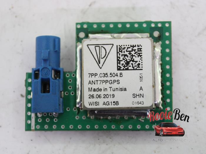 Używane Antena GPS Porsche 718 Cayman (982) 4.0 GT4 Cena € 40,00 Procedura marży oferowane przez Rooie Ben autodemontage
