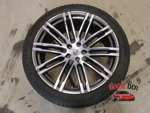 Used Wheel + tyre Porsche Macan (95B) 3.0 S Diesel V6 24V Price on request offered by Rooie Ben autodemontage