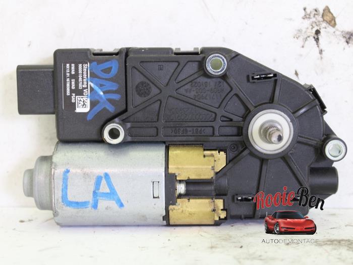 Convertible roof motor