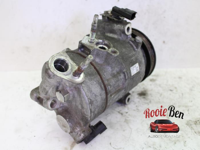 Air conditioning pump from a Ford (USA) Mustang VI Convertible 2.3 EcoBoost 16V 2016