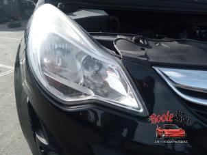 Used Headlight, right Opel Corsa D 1.2 16V ecoFLEX Bi-Fuel Price on request offered by Rooie Ben autodemontage