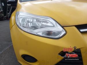 Used Headlight, right Ford Focus 3 Wagon 1.6 TDCi ECOnetic Price on request offered by Rooie Ben autodemontage