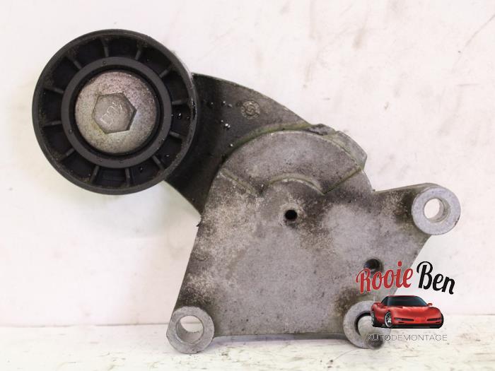 Usados Rodillo tensor correa múltiple Ford Focus 3 Wagon 1.6 TDCi ECOnetic Precio € 15,00 Norma de margen ofrecido por Rooie Ben autodemontage