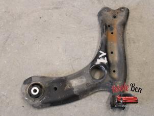 Used Front wishbone, left Volkswagen Polo V (6R) 1.2 TDI 12V BlueMotion Price on request offered by Rooie Ben autodemontage