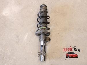 Used Front shock absorber rod, right Volkswagen Polo V (6R) 1.2 TDI 12V BlueMotion Price on request offered by Rooie Ben autodemontage