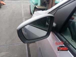 Used Wing mirror, left Volkswagen Polo V (6R) 1.2 TDI 12V BlueMotion Price on request offered by Rooie Ben autodemontage
