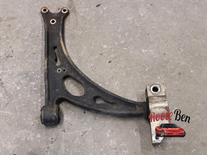 Front wishbone, left from a Volkswagen Scirocco (137/13AD) 2.0 TSI 16V 2009