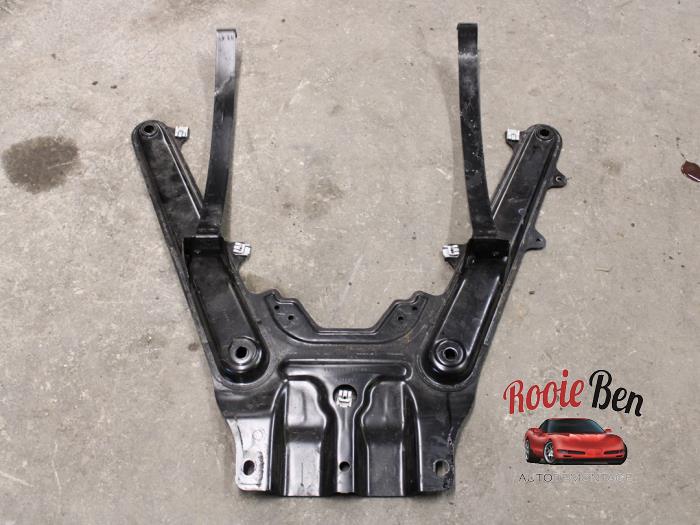 Usados Subchasis Porsche 718 Cayman (982) 4.0 GT4 Precio de solicitud ofrecido por Rooie Ben autodemontage