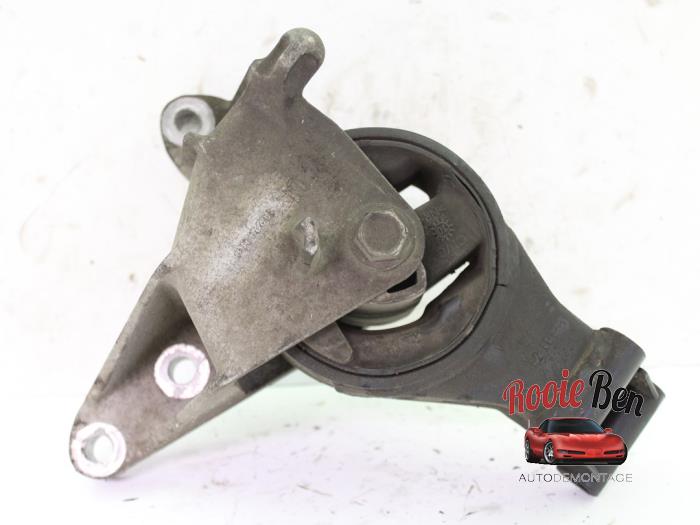 Usagé Support moteur Opel Insignia Sports Tourer 2.0 CDTI 16V 130 ecoFLEX Prix € 25,00 Règlement à la marge proposé par Rooie Ben autodemontage